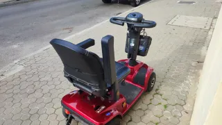 Scooter eléctrico Invacare Leo Rojo