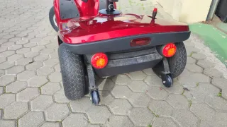 Scooter eléctrico Invacare Leo Rojo