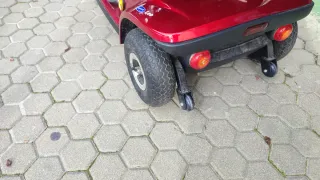 Scooter eléctrico Invacare Leo Rojo