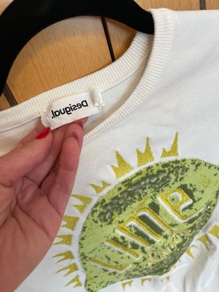 Jersey Desigual con lentejuelas limón