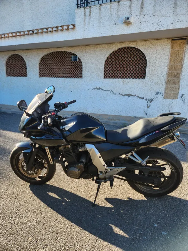 Kawasaki z750s