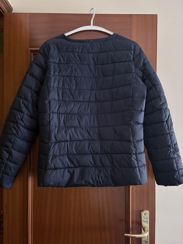 Chaqueta acolchada azul marino