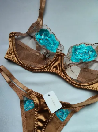 Conjunto sujetador y tanga satén luxe sexy