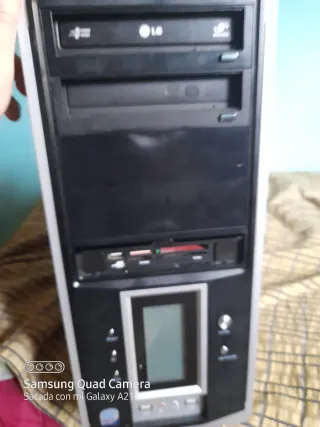 Torre Ordenador Retro Negra y Plateada