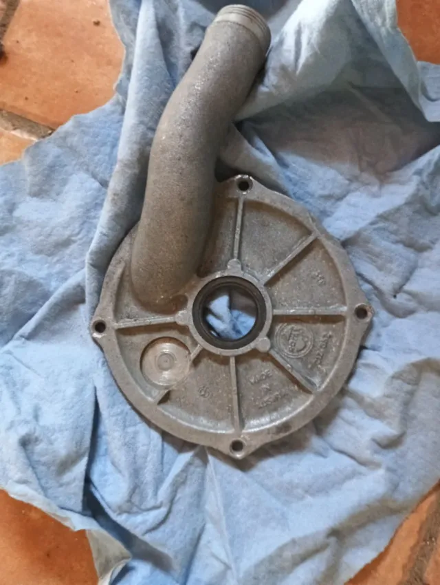 Carcasa Bomba Agua Aprilia Climber