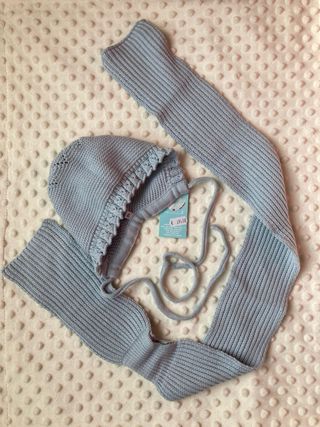 Gorro y bufanda de bebé de punto azul