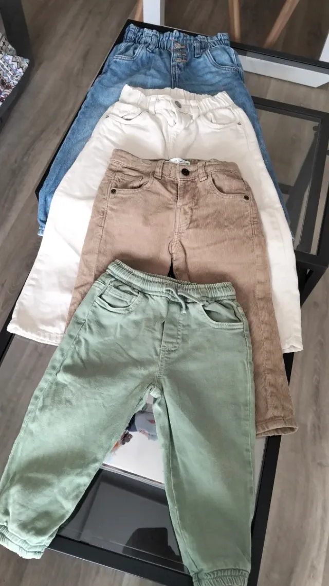 Pantalones niño/niña lote 15 euros, unidad 4 euros