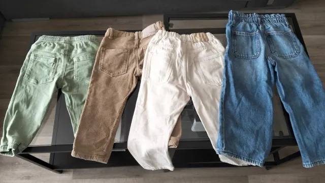 Pantalones niño/niña lote 15 euros, unidad 4 euros