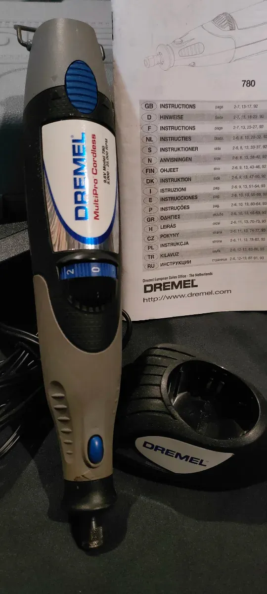Muliherramienta Dremel 780