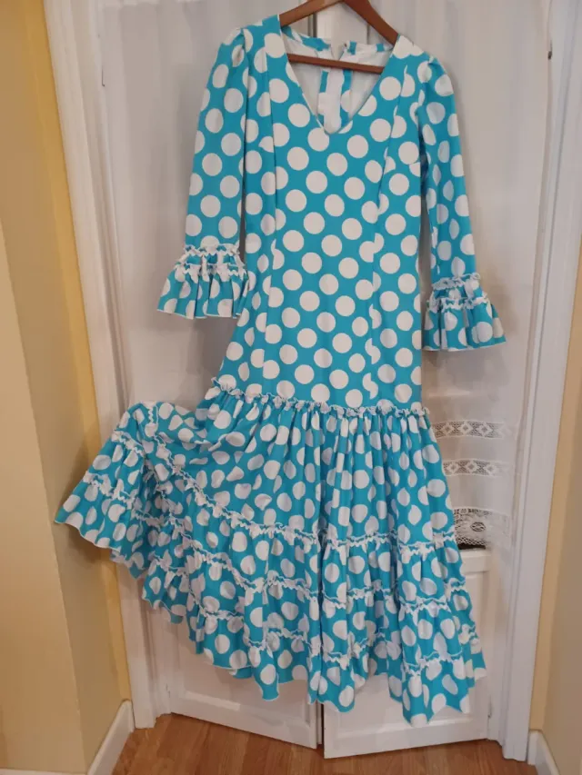 Traje de Gitana Azul con Lunares Blancos