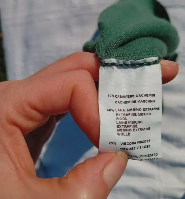 Pullover verde mare scuro con zip e collo alto