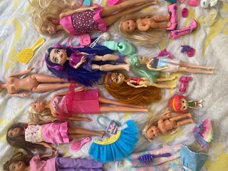Lote de Muñecas Barbie Ropa Accesorios bebes
