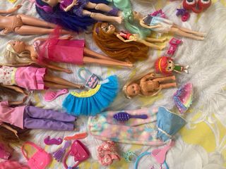 Lote de Muñecas Barbie Ropa Accesorios bebes