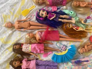 Lote de Muñecas Barbie Ropa Accesorios bebes