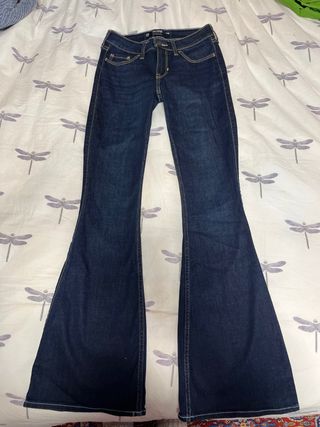 Pantalones Hollister tiro bajo campana