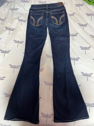 Pantalones Hollister tiro bajo campana