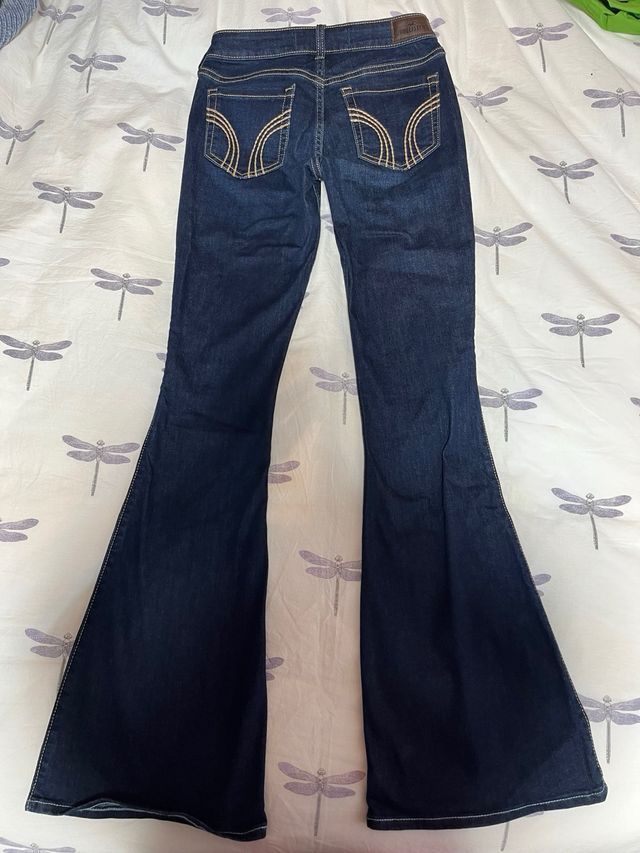 Pantalones Hollister tiro bajo campana