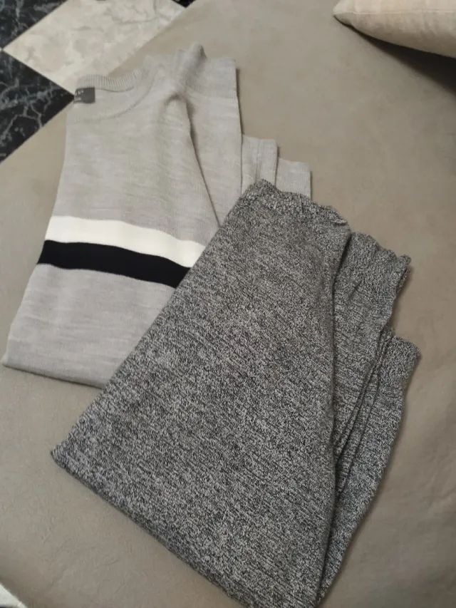 Lote 2 jerséis grises Talla L