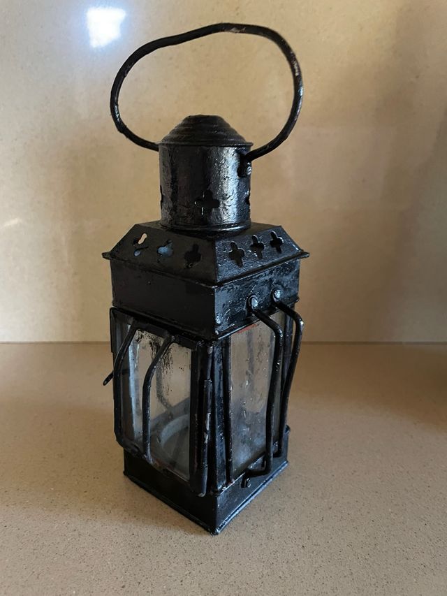 Lanterna vintage in metallo