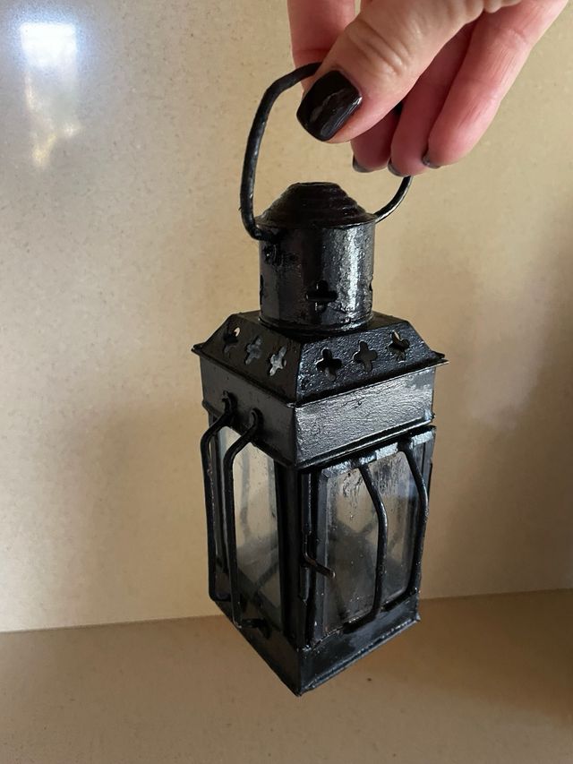 Lanterna vintage in metallo