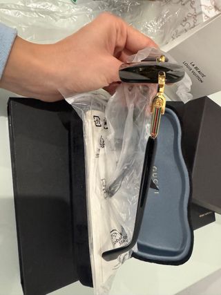 Gafas Gucci Negras y Doradas