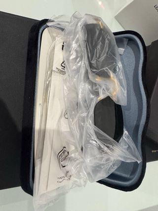 Gafas Gucci Negras y Doradas