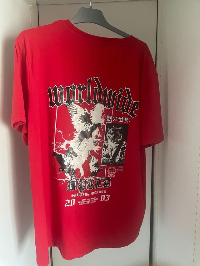 Camiseta Romwe Roja Estampada