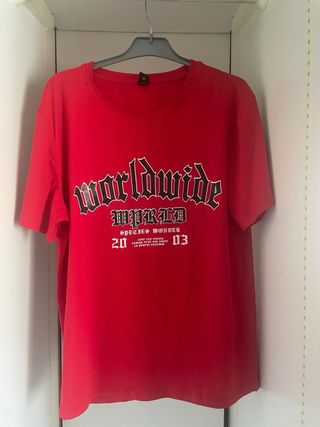 Camiseta Romwe Roja Estampada