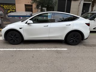 Tesla Model Y 2024 320CV RWD