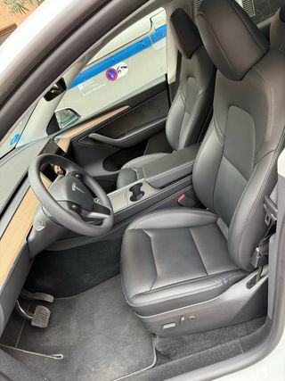 Tesla Model Y 2024 320CV RWD