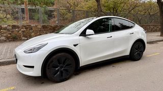 Tesla Model Y 2024 320CV RWD