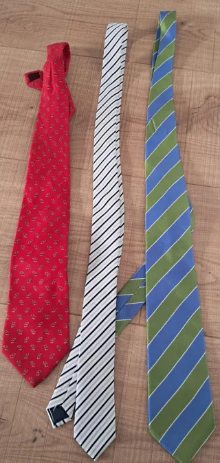 Lote de 3 corbatas de vestir, los 3 por 6€