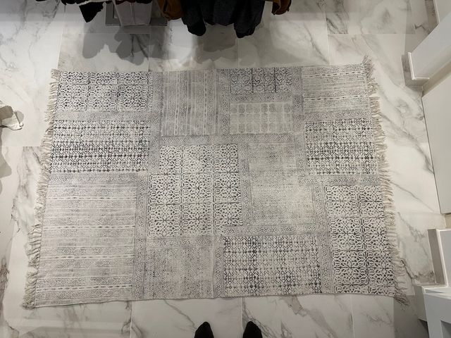 Alfombra salón/dormitorio patchwork gris y blanco