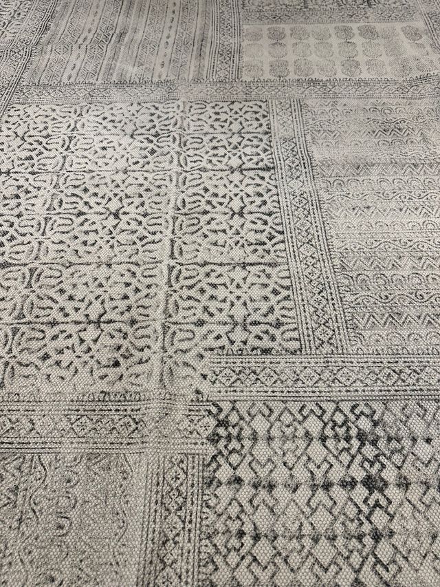 Alfombra salón/dormitorio patchwork gris y blanco