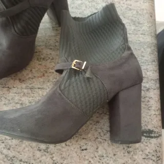 Stivaletti donna grigi