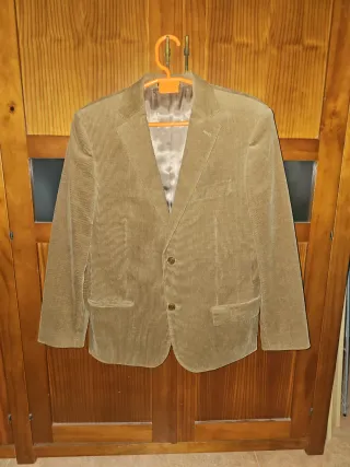 Americana de pana marrón