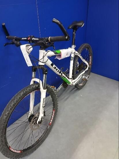 GOKA desert blanco y verde 26"