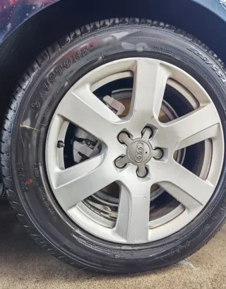 Llantas Audi 17 con neumáticos nuevos