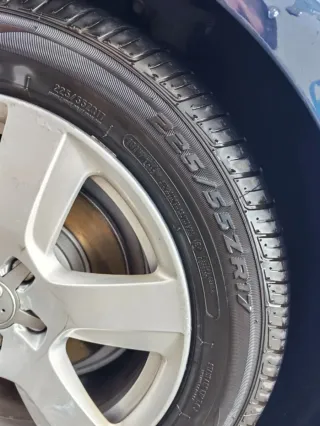 Llantas Audi 17 con neumáticos nuevos