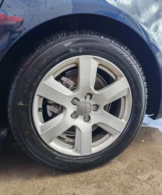 Llantas Audi 17 con neumáticos nuevos