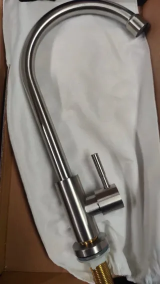 Rubinetto cucina in acciaio