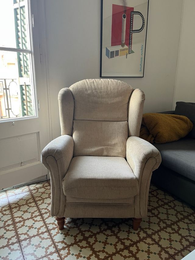 Butaca beige tela lavable —recoger antes del 28/11