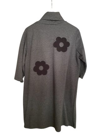 Abito felpa collo ciambella con fiori