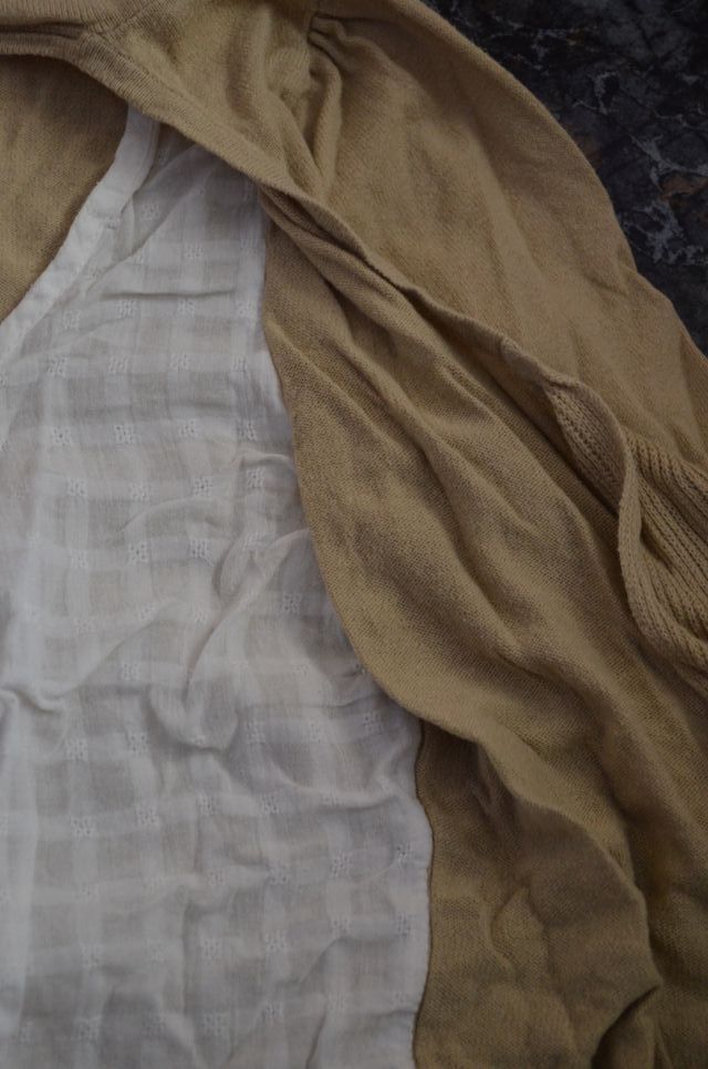 Conjunto Camiseta y Chaqueta Beige Talla 40