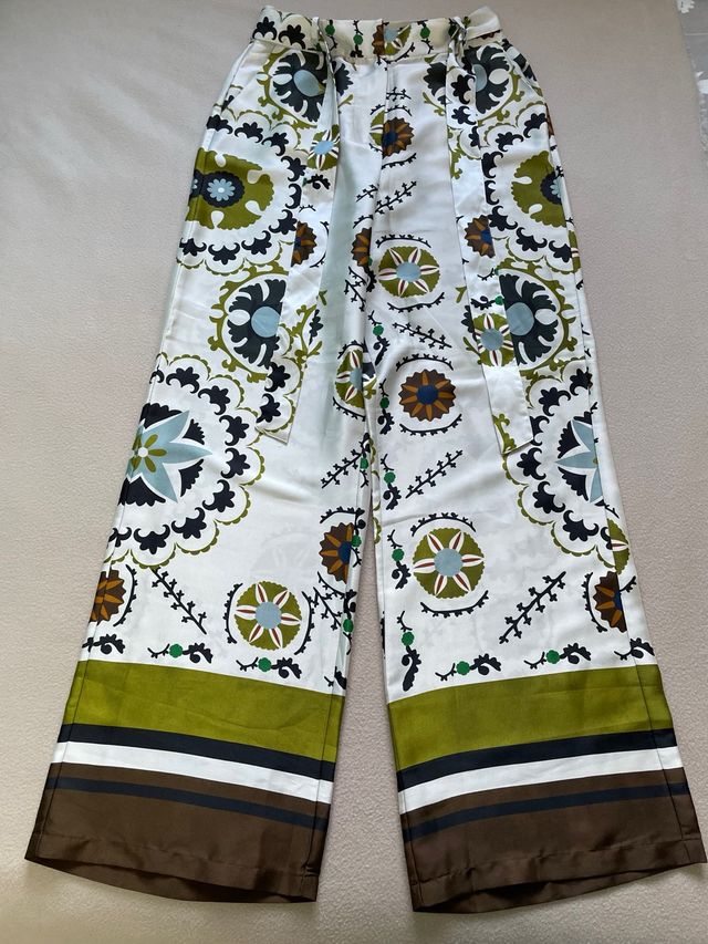 Pantalones anchos estampados