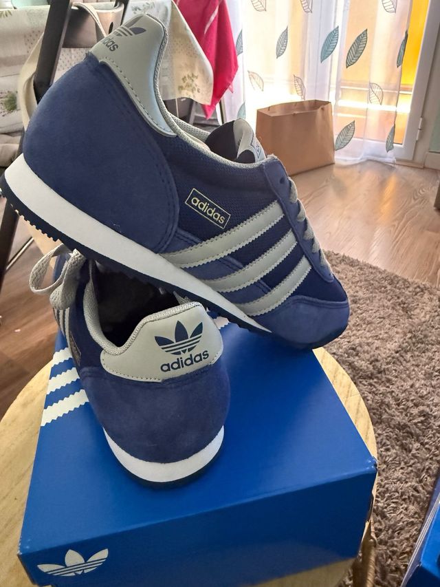 Zapatillas Adidas Azules y Grises