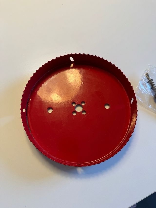 Sierra corona para caladora roja