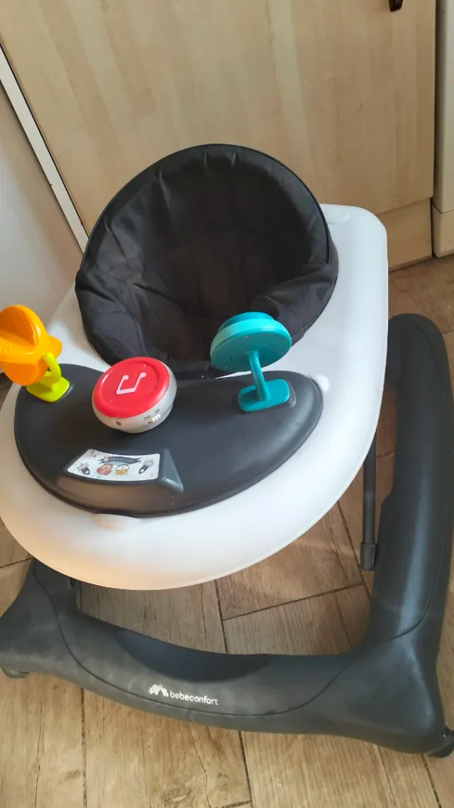 Andador Bebe Tacatá Bebeconfort Gris