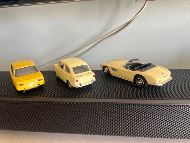 Lotto di 7 auto in scala mai usate, ma senza scatole.