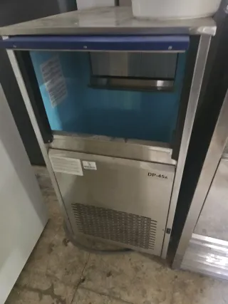 2 Máquinas de Hielo Llevan tiempo parado